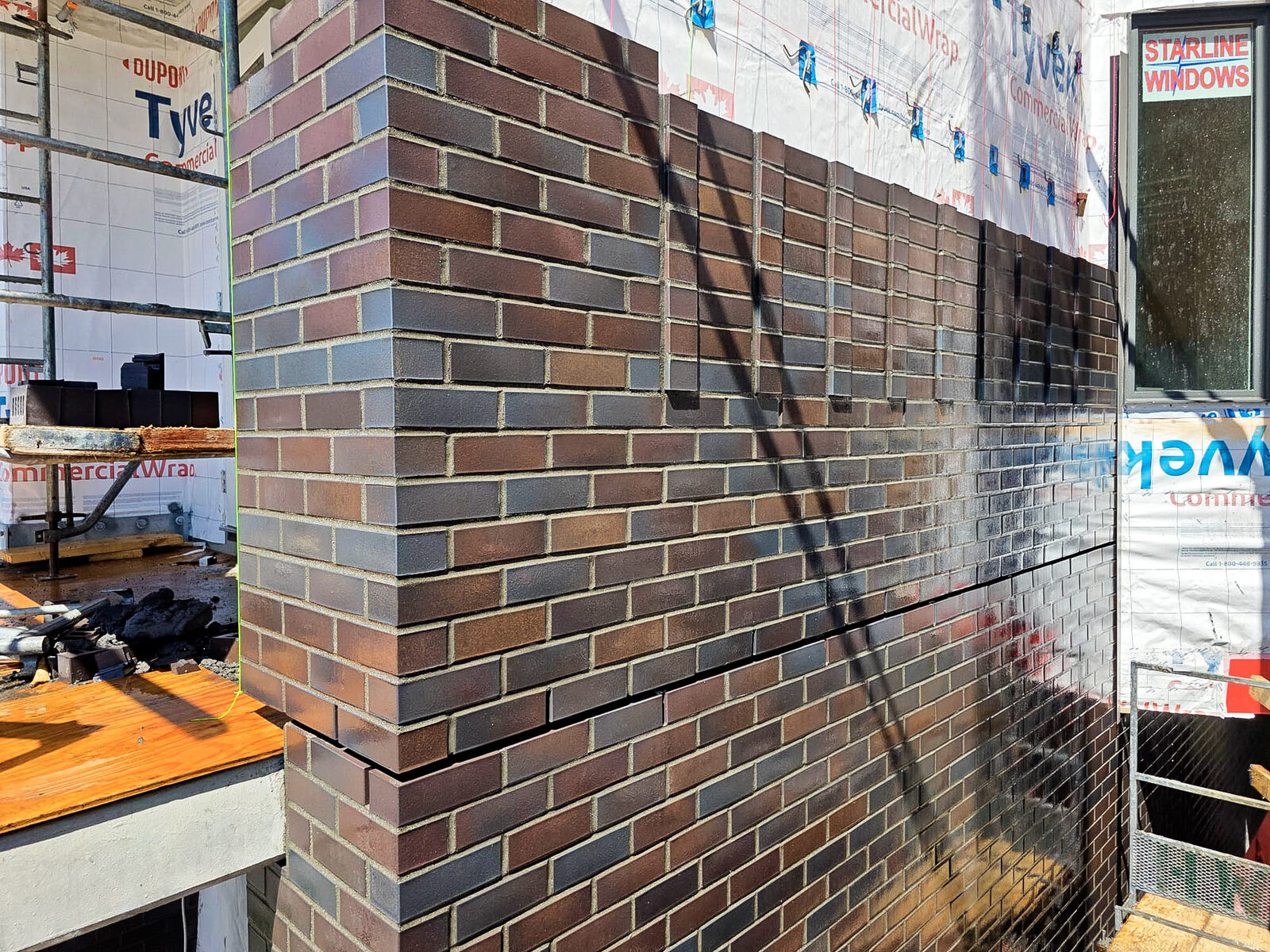 Botanica charcoal brick corner laid to a true radius