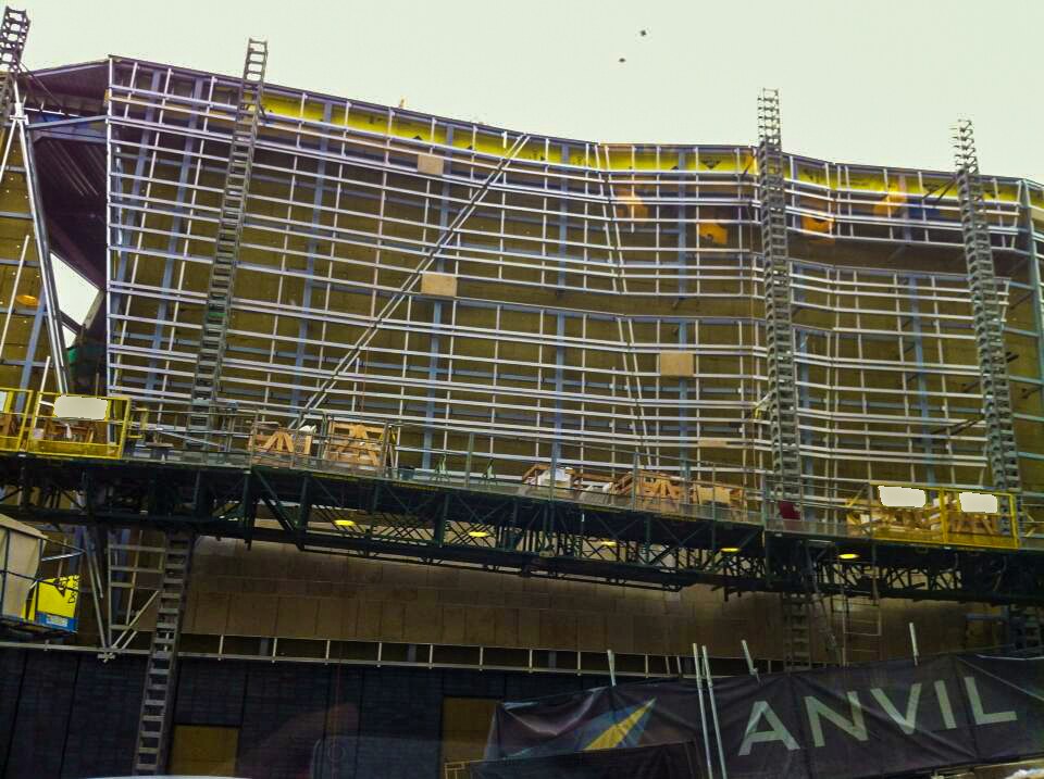 Full rail and platform system on the Anvil Centre facade